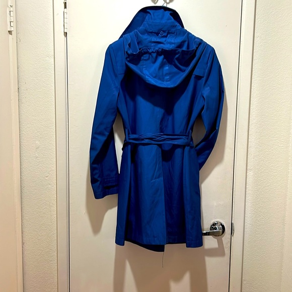 Singing in the rain cobalt blue rain coat - Picture 5 of 9